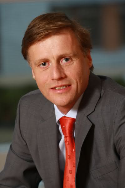Wirtschaft + Unternehmen: Bester Zulieferer: Infineon erhält Auszeichnung Wirtschaft + Unternehmen: Bester Zulieferer: Infineon erhält Auszeichnung
