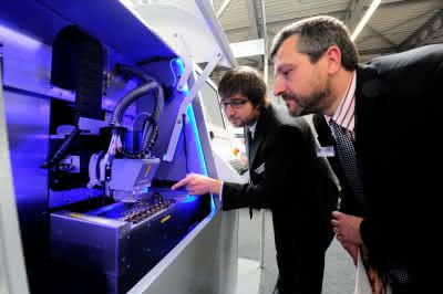 Wirtschaft + Unternehmen: Rapidtech trifft "Dritte industrielle Revolution" Wirtschaft + Unternehmen: Rapidtech trifft "Dritte industrielle Revolution"