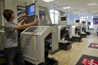 Wirtschaft + Unternehmen: Haas: 1.000 Maschine für die Ausbildung