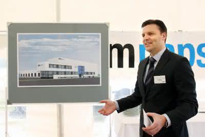 Wirtschaft + Unternehmen: Neues Logistikzentrum: Ebm-Papst investiert 11,5 Millionen Euro Wirtschaft + Unternehmen: Neues Logistikzentrum: Ebm-Papst investiert 11,5 Millionen Euro