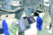 Wirtschaft + Unternehmen: Automatica: Roboter und Werkzeugmaschinen im Team