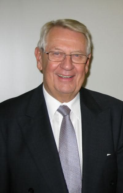 Wirtschaft + Unternehmen: Klaus Th. Vetter feiert 50-jähriges Dienstjubiläum Wirtschaft + Unternehmen: Klaus Th. Vetter feiert 50-jähriges Dienstjubiläum