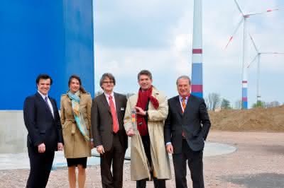 Wirtschaft + Unternehmen: Award-Regen für Juwi Wirtschaft + Unternehmen: Award-Regen für Juwi