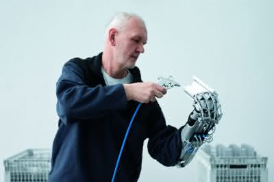 Wirtschaft + Unternehmen: Festo für Hermes Award 2012 nominiert Wirtschaft + Unternehmen: Festo für Hermes Award 2012 nominiert