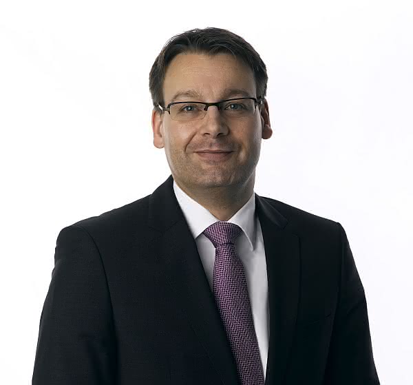 Wirtschaft + Unternehmen: Wittenstein stellt Roßmeißl an die Spitze des Dienstleistungszentrums Wirtschaft + Unternehmen: Wittenstein stellt Roßmeißl an die Spitze des Dienstleistungszentrums