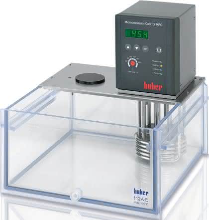 Zum Titelbild: Hochgenau, preisgünstig und umweltverträglich temperieren: Laborthermostate von Huber