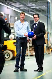 Wirtschaft + Unternehmen: Schunk greift sich Jens Lehmann