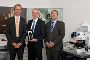 News: World Finance 100 Award für Mikroskopiesparte von Carl Zeiss