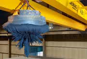 Wirtschaft + Unternehmen: Demag Cranes: Ein Kran mischt nach Rezept