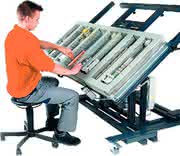 Betriebsstoffe: Schnellspanner am Arbeitsplatz