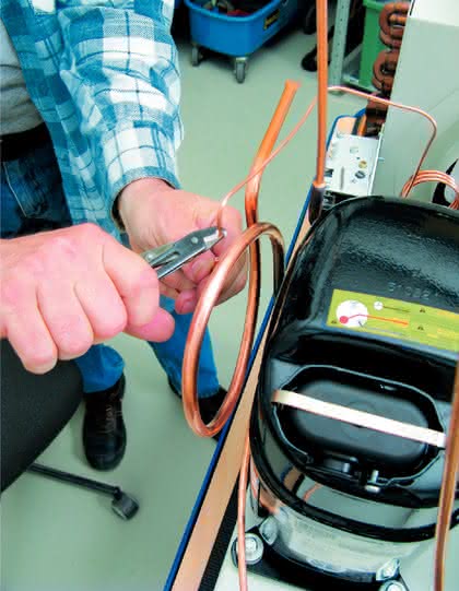 Temperiertechnik: GFL: Hallen-Neubau  für Temperiergeräte