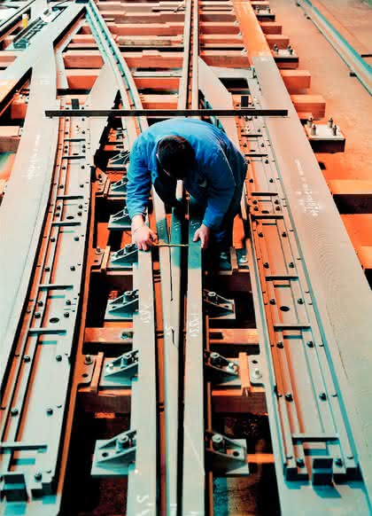 Wirtschaft + Unternehmen: Vossloh: Weichenstellung für PLM Wirtschaft + Unternehmen: Vossloh: Weichenstellung für PLM