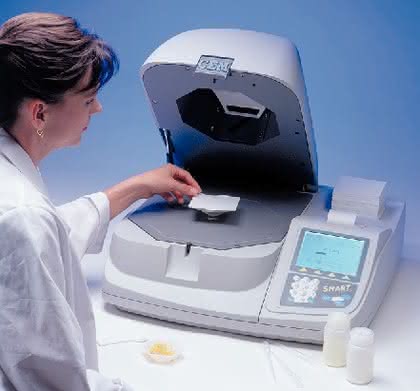 Mikrowellen-Trocknungssystem SMART 5: Feuchte-/Feststoffbestimmung