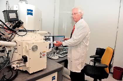Elektronen-/Ionenmikroskop AURIGA: Neue Baureihe stößt  weltweit auf großes Interesse