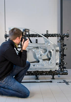 Wirtschaft + Unternehmen: Messtechnik: 3D-Digitalisierung und photogrammetrische Messung aus einer Hand
