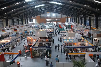 Wirtschaft + Unternehmen: Messe-Bündel in Bangalore