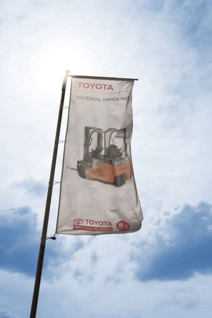 Wirtschaft + Unternehmen: Toyota MH baut Händlernetz aus Wirtschaft + Unternehmen: Toyota MH baut Händlernetz aus
