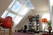 Wirtschaft + Unternehmen: Velux: Tageslicht-Konzepte für mehr Raumkomfort gesucht Wirtschaft + Unternehmen: Velux: Tageslicht-Konzepte für mehr Raumkomfort gesucht
