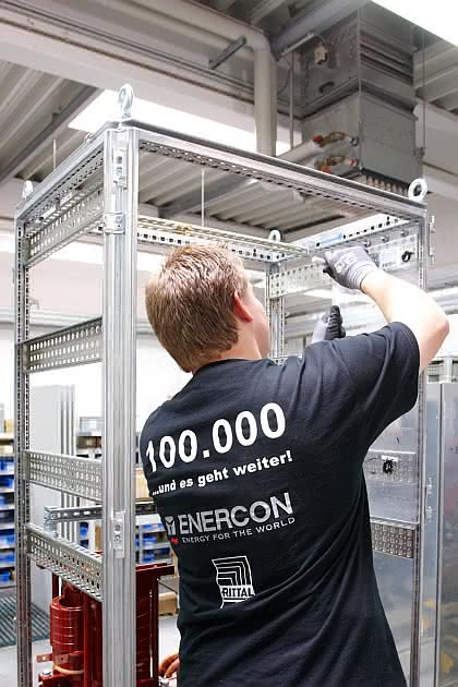 Wirtschaft + Unternehmen: Rittal-Schaltschränke: 100.000 in acht Jahren Wirtschaft + Unternehmen: Rittal-Schaltschränke: 100.000 in acht Jahren