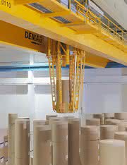 Wirtschaft + Unternehmen: Demag Cranes rüstet chinesisches Papierrollenlager aus