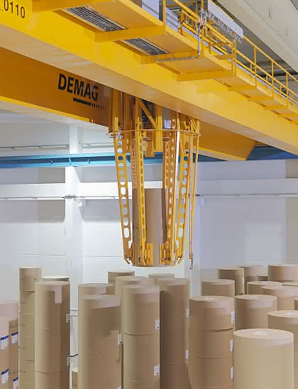 Wirtschaft + Unternehmen: Demag Cranes rüstet chinesisches Papierrollenlager aus