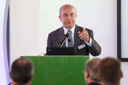 Wirtschaft + Unternehmen: 3D- und PLM-Lösungen: Dassault Systèmes weiter auf Wachstumskurs Wirtschaft + Unternehmen: 3D- und PLM-Lösungen: Dassault Systèmes weiter auf Wachstumskurs