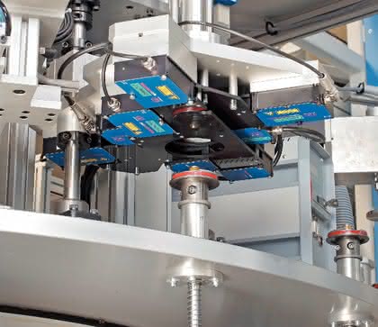 Steuerungstechnik: Spalten und Kanten auf der Spur Steuerungstechnik: Spalten und Kanten auf der Spur