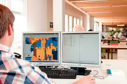 Software: Kundenspezifische Lösungen schneller ins Werkzeug umgesetzt Software: Kundenspezifische Lösungen schneller ins Werkzeug umgesetzt