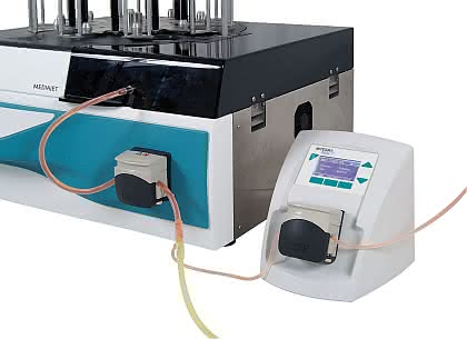 News: Automatisierte Herstellung von hochwertigen Blutagarplatten