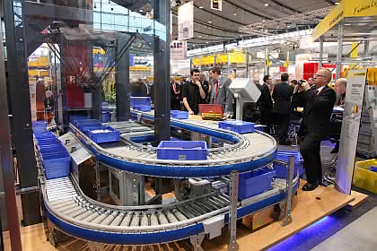 Wirtschaft + Unternehmen: Logimat in fünf vollen Hallen Wirtschaft + Unternehmen: Logimat in fünf vollen Hallen