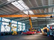 Fördertechnik: Trecker am Haken