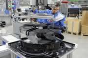 Wirtschaft + Unternehmen: ebm-papst: Ventilatorspezialist wächst um 33%, 900 neue Stellen geschaffen Wirtschaft + Unternehmen: ebm-papst: Ventilatorspezialist wächst um 33%, 900 neue Stellen geschaffen
