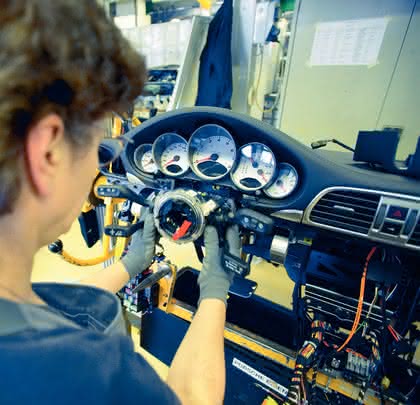 Software: E-CAD: High-Tech unter‘m Teppich Software: E-CAD: High-Tech unter‘m Teppich
