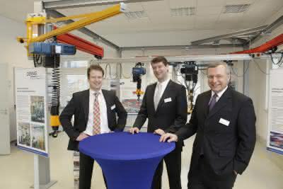 Wirtschaft + Unternehmen: Demag Cranes eröffnet weiteres Vertriebs- und Service-Center