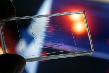Management: IVAM-Produktmarkt "Mikro, Nano, Materialien"  auf der MicroNanoTec/HANNOVER MESSE 2011