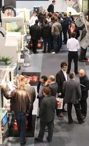 Wirtschaft + Unternehmen: Haas als Lieferant der Weltmeisterschaften im Drehen und Fräsen Wirtschaft + Unternehmen: Haas als Lieferant der Weltmeisterschaften im Drehen und Fräsen