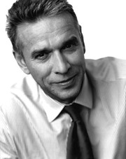 Wirtschaft + Unternehmen: Open Mind: Trauer um Werner Schwenkert Wirtschaft + Unternehmen: Open Mind: Trauer um Werner Schwenkert