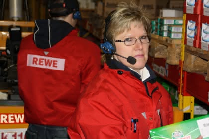 Wirtschaft + Unternehmen: Rewe Dortmund: Umstellung auf Pick-by-Voice