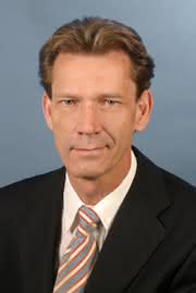 Wirtschaft + Unternehmen: TGW bringt Rainer Busch als Service-Chef