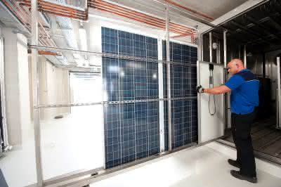 Wirtschaft + Unternehmen: Schott Solar ist Testsieger im PV+Test von Solarpraxis und TÜV Rheinland Wirtschaft + Unternehmen: Schott Solar ist Testsieger im PV+Test von Solarpraxis und TÜV Rheinland