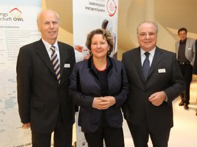 Wirtschaft + Unternehmen: Innovation und Wissen: Initiative baut OWL als Hightech-Standort aus Wirtschaft + Unternehmen: Innovation und Wissen: Initiative baut OWL als Hightech-Standort aus