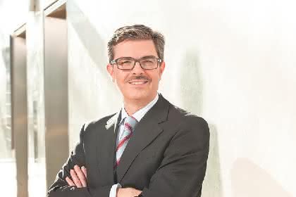 Wirtschaft + Unternehmen: „Zum richtigen Zeitpunkt“ Wirtschaft + Unternehmen: „Zum richtigen Zeitpunkt“