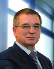 Wirtschaft + Unternehmen: Eaton: ernennt Egon Lechner zum Solutions Architect