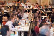 Wirtschaft + Unternehmen: MES vor Ort
