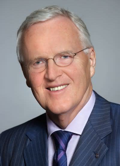 Wirtschaft + Unternehmen: Dietmar Harting: mit DKE-Nadel in Gold ausgezeichnet Wirtschaft + Unternehmen: Dietmar Harting: mit DKE-Nadel in Gold ausgezeichnet