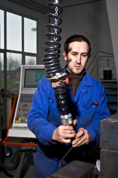Industrieroboter: Zusammenarbeit für mehr Effizienz am Arbeitsplatz Industrieroboter: Zusammenarbeit für mehr Effizienz am Arbeitsplatz