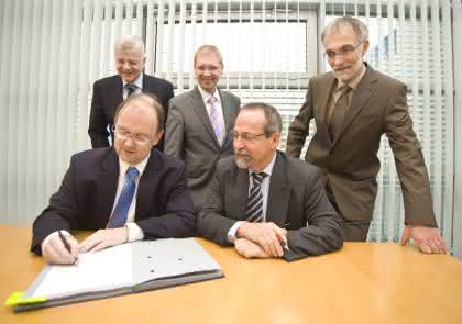 Wirtschaft + Unternehmen: Lenze holt Innovation von der Hochschule Wirtschaft + Unternehmen: Lenze holt Innovation von der Hochschule