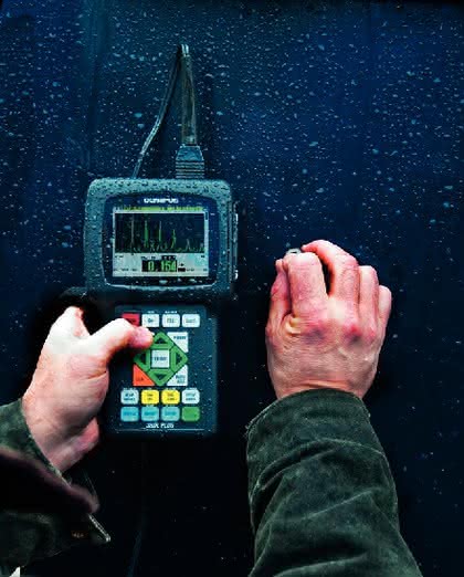 Sensorik + Messtechnik: Auch vielschichtige Werkstoffe