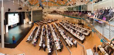 Wirtschaft + Unternehmen: Forum Effektive Fabrik 2010: neuer Teilnehmerrekord Wirtschaft + Unternehmen: Forum Effektive Fabrik 2010: neuer Teilnehmerrekord