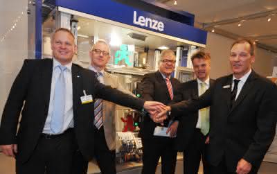 Wirtschaft + Unternehmen: FMB 2010: Fortschritt in alle Richtungen Wirtschaft + Unternehmen: FMB 2010: Fortschritt in alle Richtungen